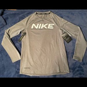NWT Nike Boys Medium